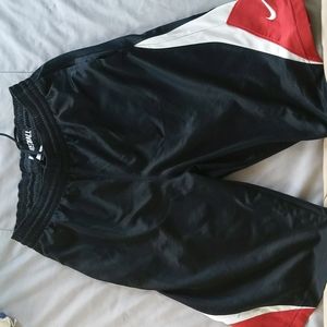 Nike basketball shorts small